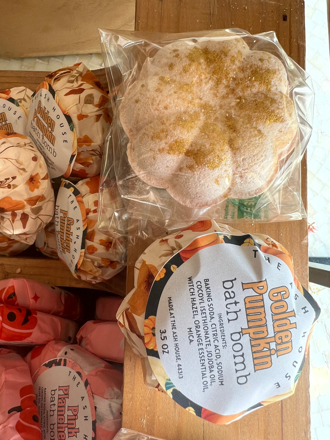 Golden Pumpkin Foaming Bath Bomb